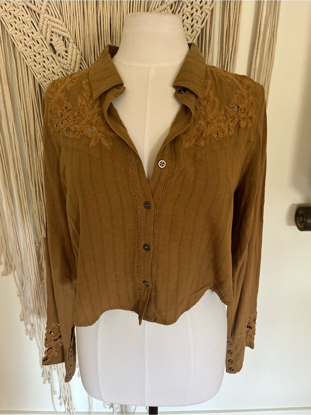 Womens Brown Embroidered Button-Front Shirt